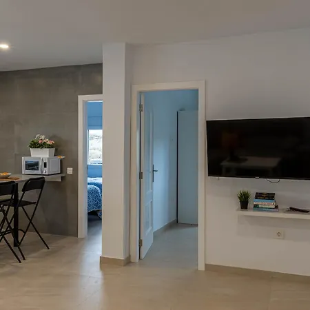 Kiposhi Beach Apartments Punta Mujeres * Haria